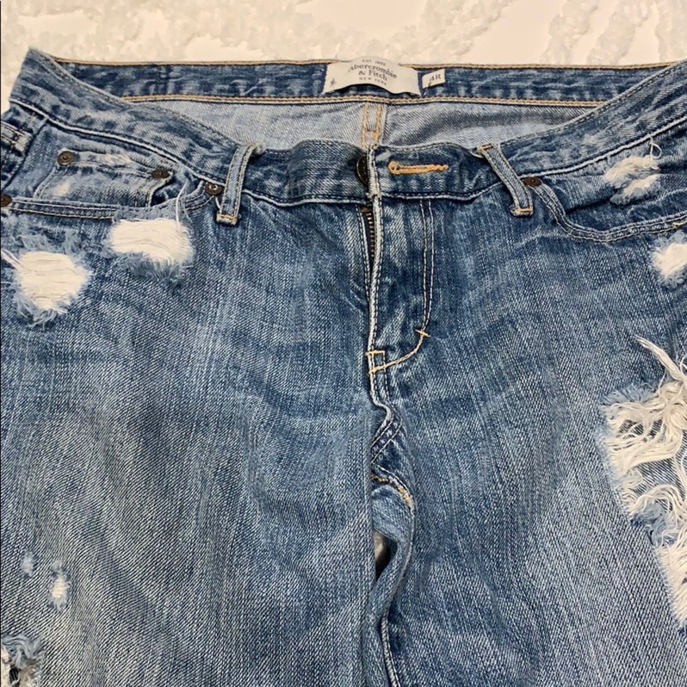Abercrombie & Fitch | ripped jeans